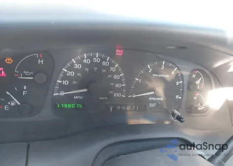 2001 Lincoln Navigator z USA, uszkodzony, nr VIN 5LMEU27R41LJ32312